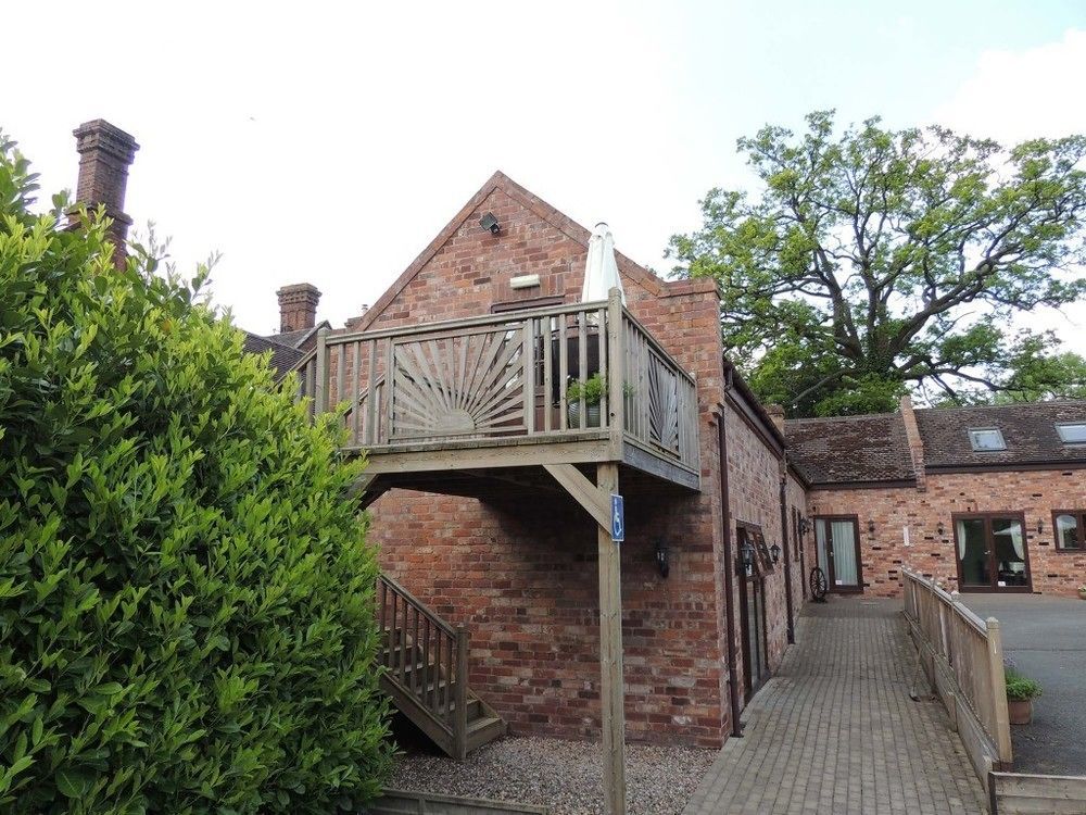 Hotel The Manor Coach House Hindlip Esterno foto